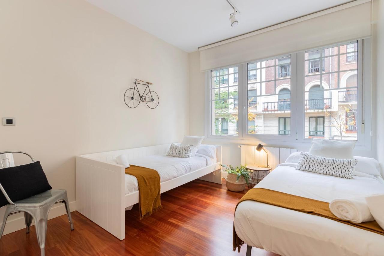 Gran Apartamento Con Estilo En El Centro De บิลเบา ภายนอก รูปภาพ